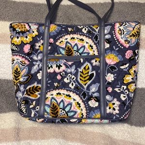 Vera Bradley small trimmed bag in Charmont Meadow
